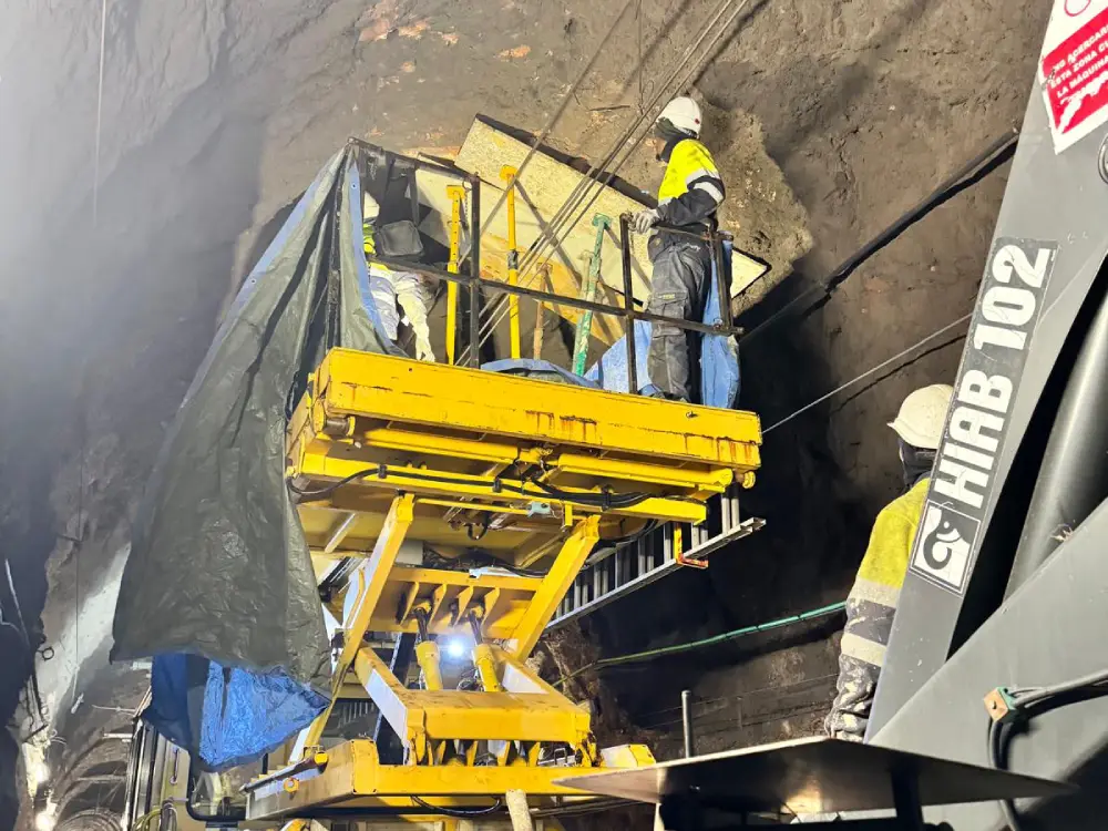 Estabilización y fijación de macizo rocoso en túnel ferroviario Estabilización y fijación de macizo rocoso en túnel ferroviario