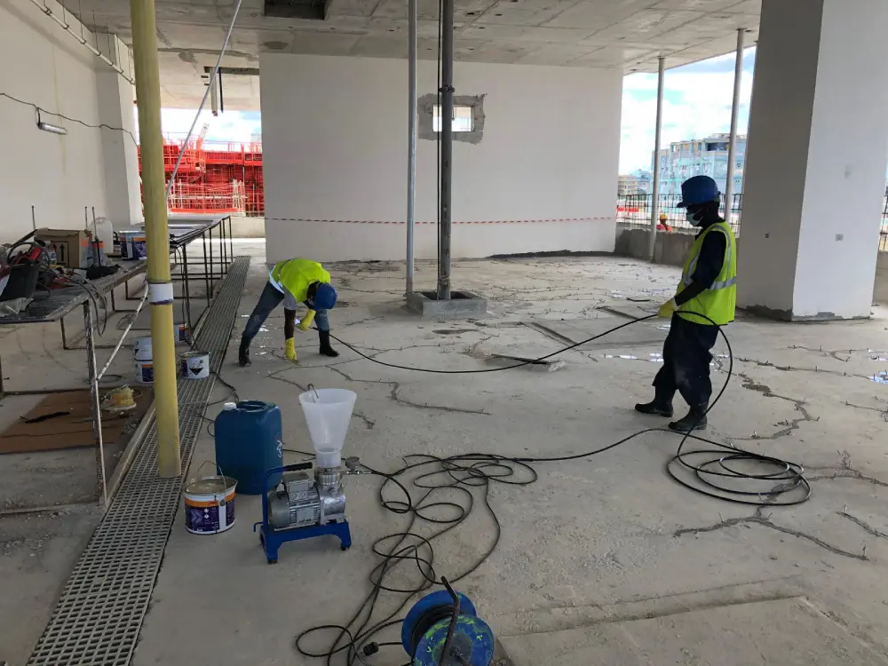 Inyección de resina epoxi estructural para sellado de fisuras en forjado Inyección de resina epoxi estructural para sellado de fisuras en forjado