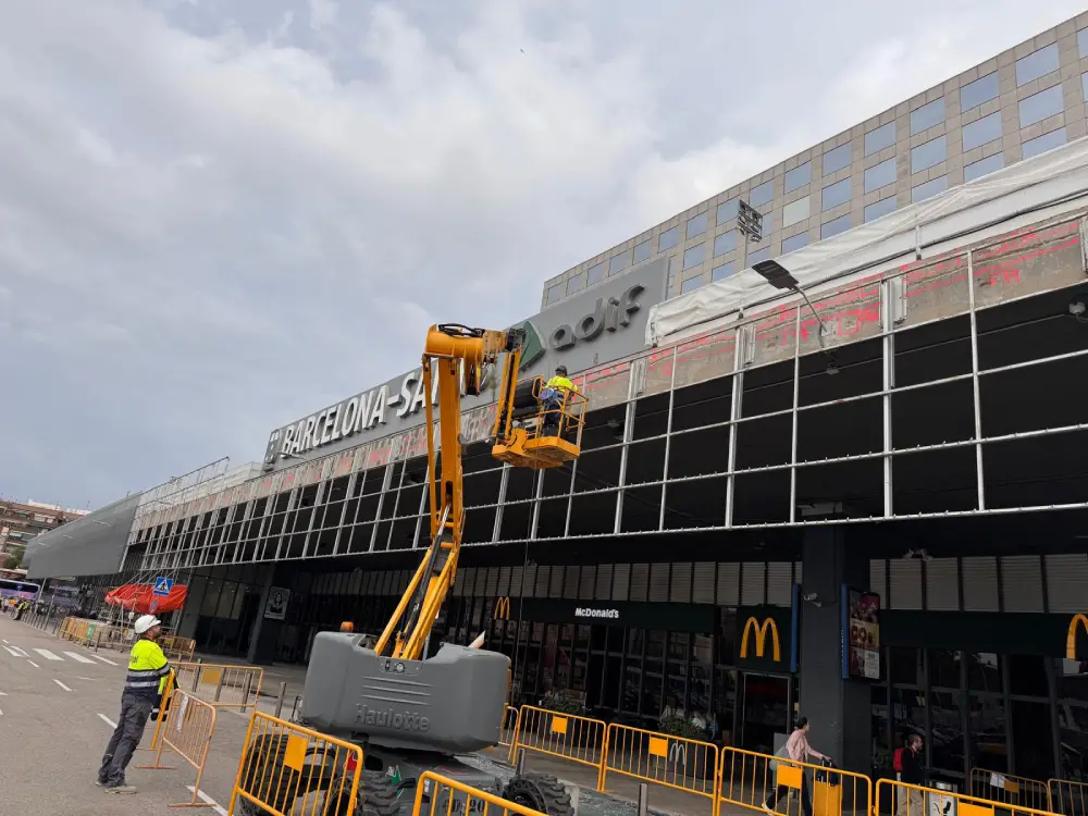Reparación estructural y tratamiento integral de fachada en estación ferroviaria