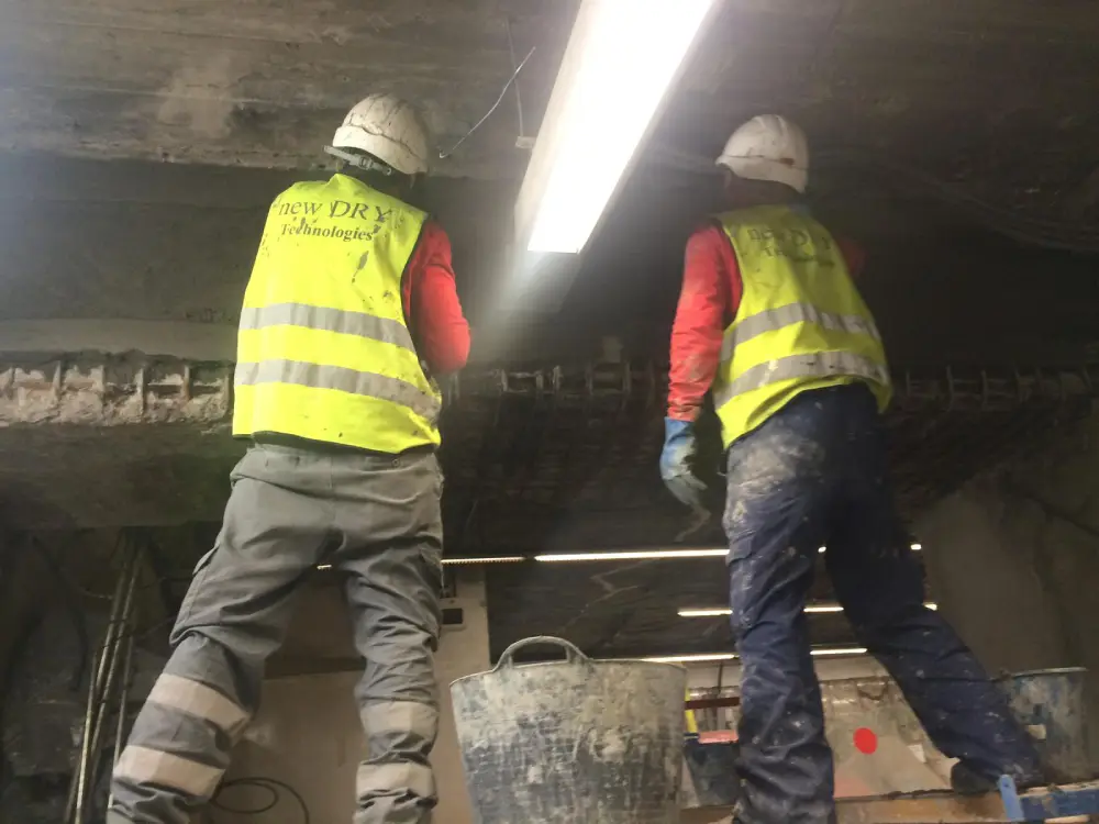 Reparación estructural en túnel mediante aplicación de mortero R4 con fibra Reparación estructural en túnel mediante aplicación de mortero R4 con fibra