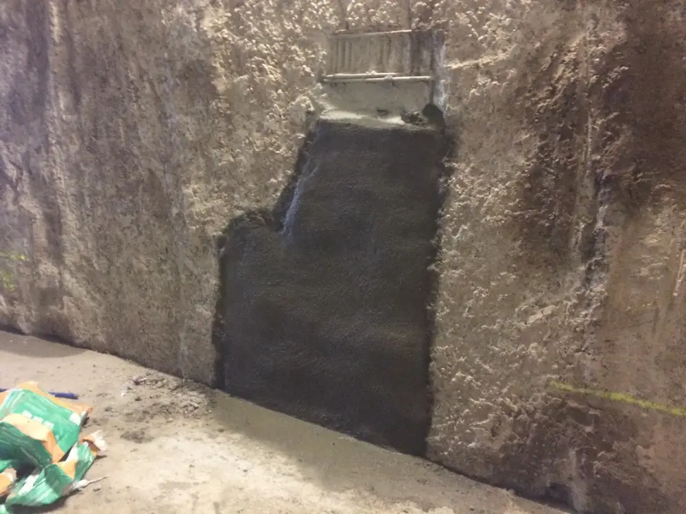 Reparación estructural en túnel mediante aplicación de mortero R4 con fibra Reparación estructural en túnel mediante aplicación de mortero R4 con fibra