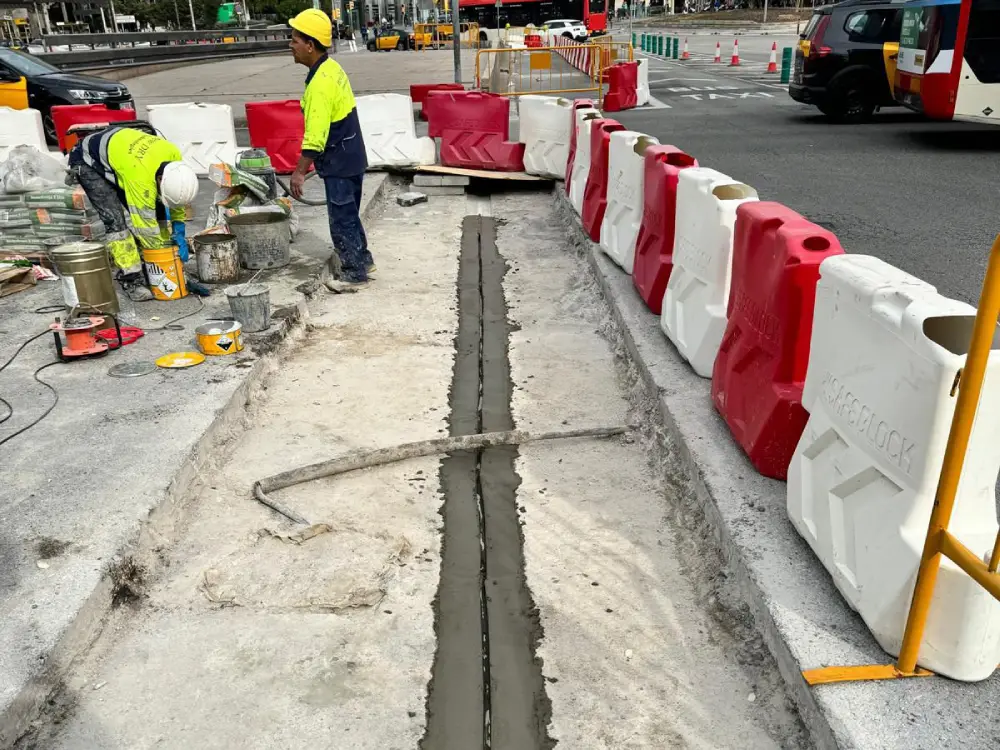 Sellado de junta de dilatación mediante sistema Jaipalon Sellado de junta de dilatación mediante sistema Jaipalon